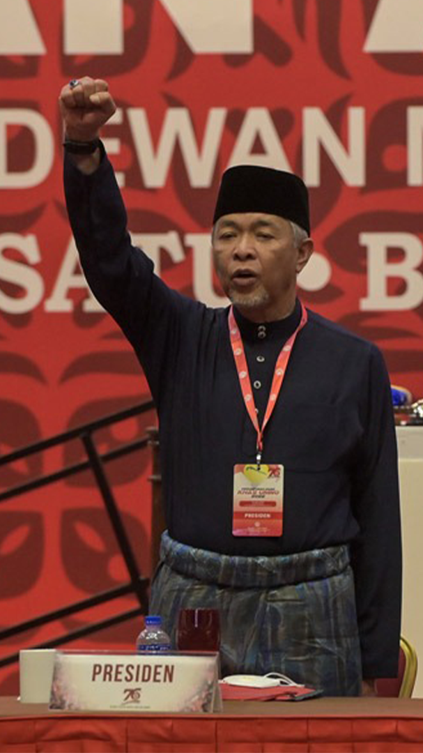 Umno can delay party polls after unanimously approving amendment