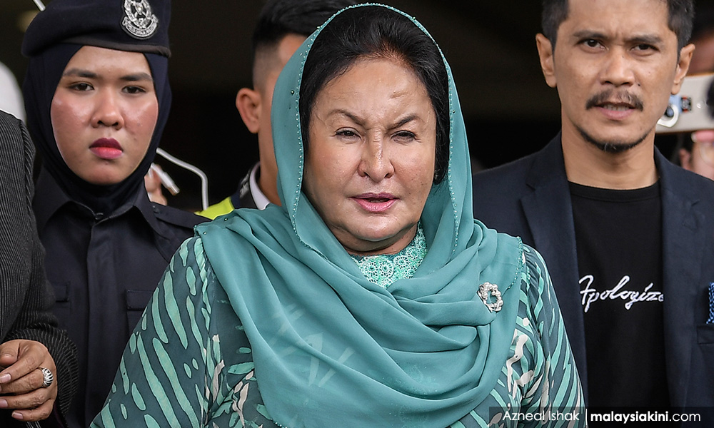 Rosmah trial: Bank allowed withdrawals despite different signatures - witness