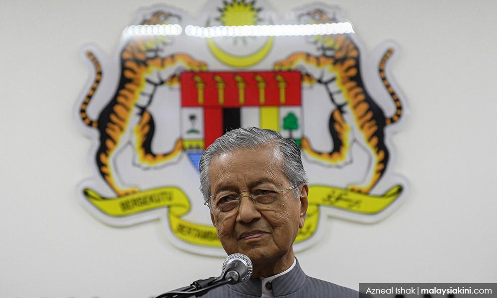 While no side has clear majority, will Mahathir form minority gov't?