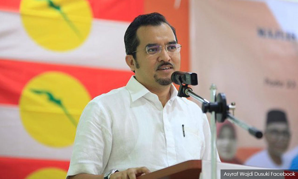 Umno positions as 'cleaner' after Bersatu hit with more support letter scandals