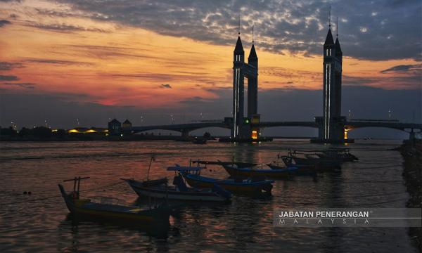 Kolum Kuala Terengganu Menuju Dubai
