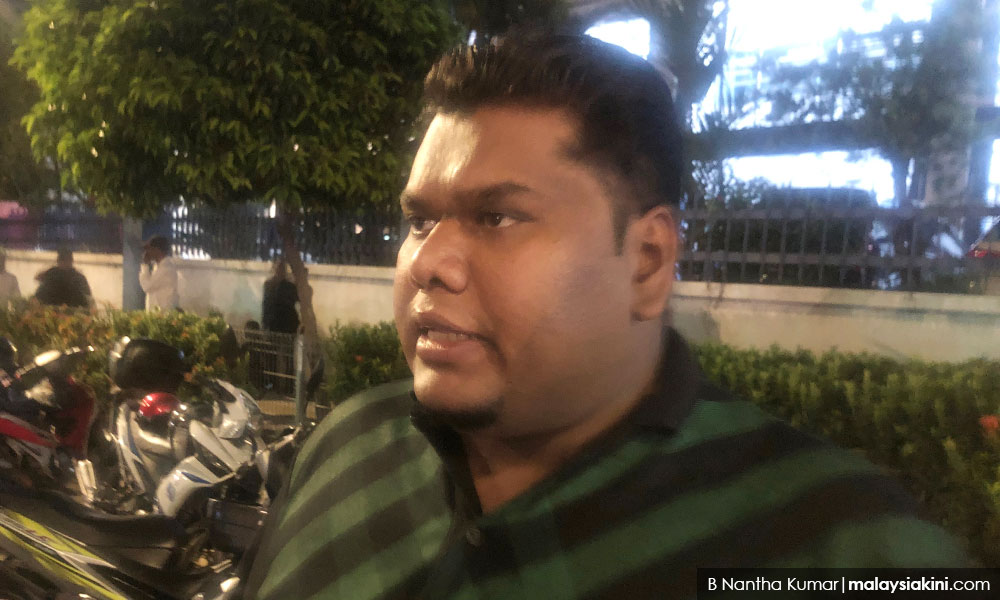 Perak PKR man ‘confirms’ call from Umno to form new gov’t