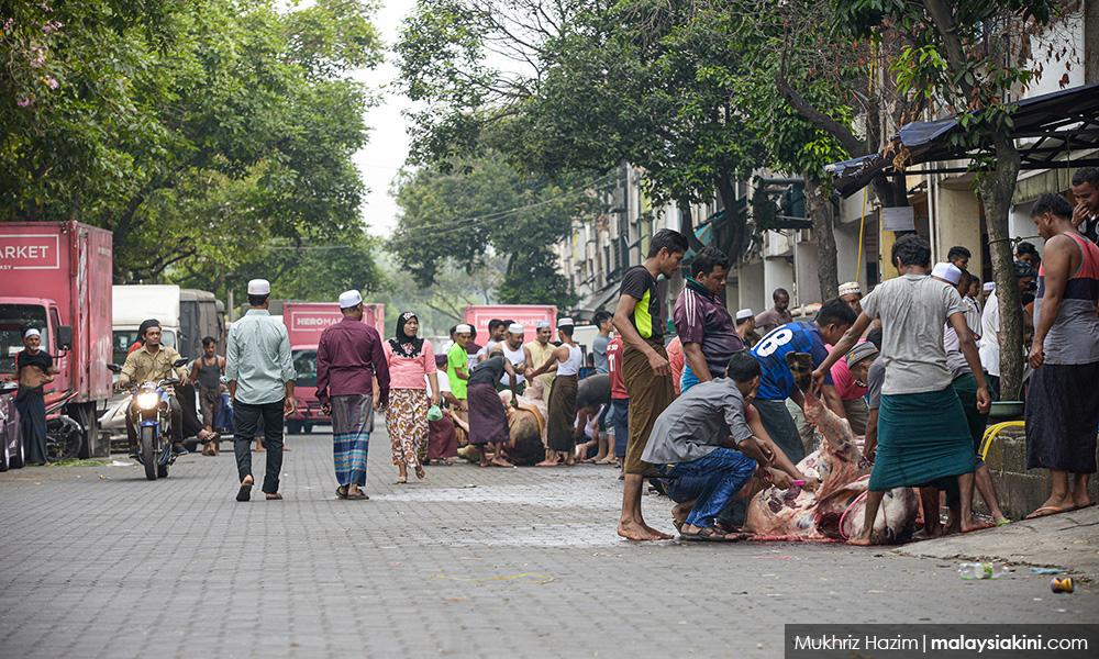 Mosque ban on foreigners raises concern ahead of Hari Raya ...