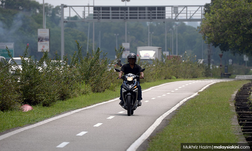 Interstate travel using land public transport, motorcycles allowed - police