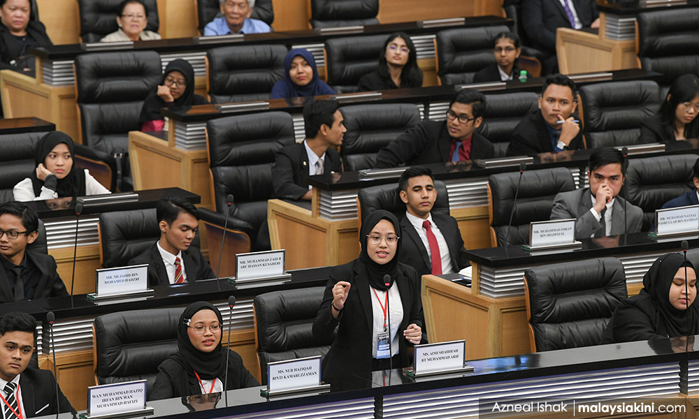 Politik anak muda, bersediakah kita?