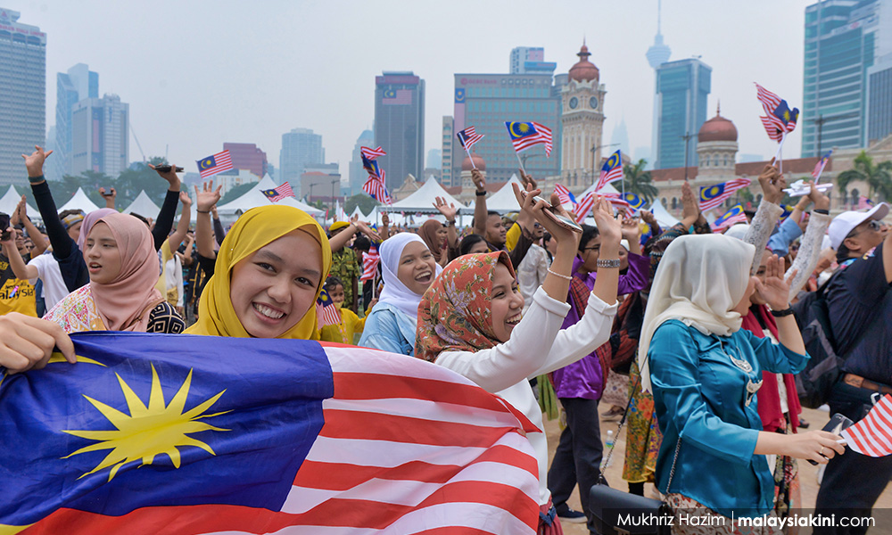 ULASAN | Merenung angka-angka membimbangkan pada Hari Malaysia