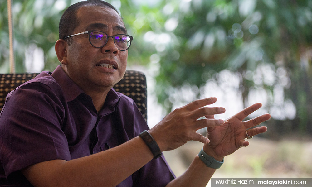 Umno veep calls out deputy health minister for flouting MCO