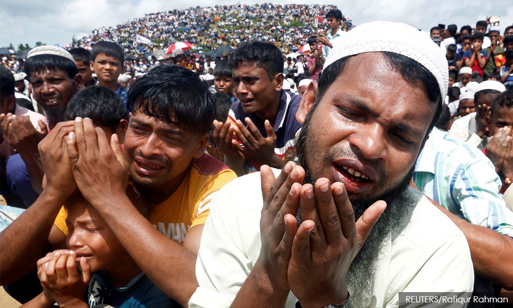 Dr M calls for hate towards Rohingya to end