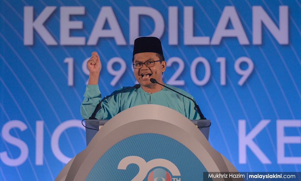 ‘Maaf Loke, Pemuda PKR tak setuju Dr M jadi PM lagi’