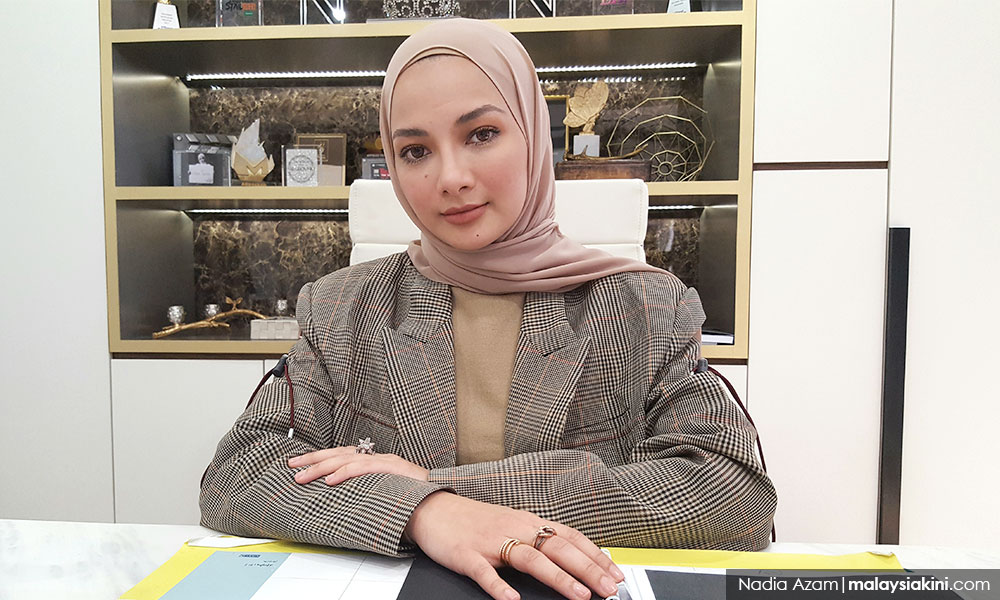 Neelofa letak jawatan pengarah bebas bukan eksekutif Airasia