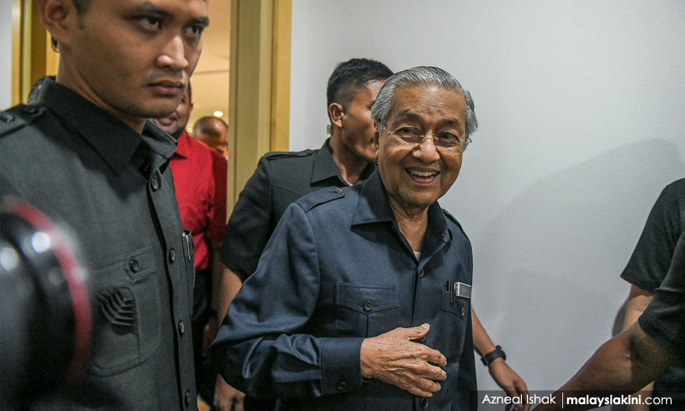 Mahathir, 4 MP cabar pelantikan speaker Dewan Rakyat