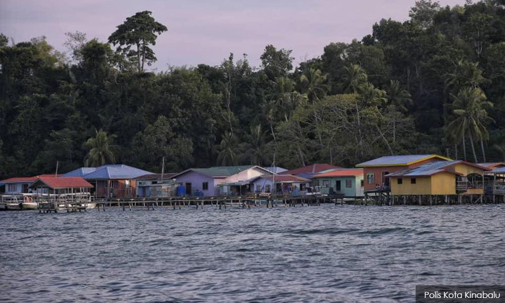 2,000 food packages sent to Pulau Gaya