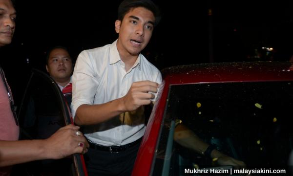 Bersatu Youth Backs Dr M Won T Work With Umno En Bloc