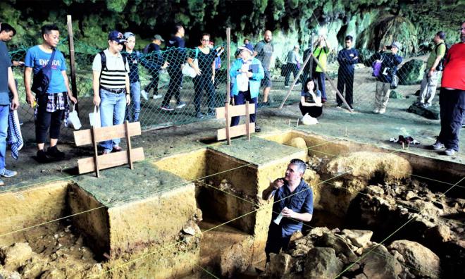 Tulang manusia 40,000 tahun tiba di Kuching