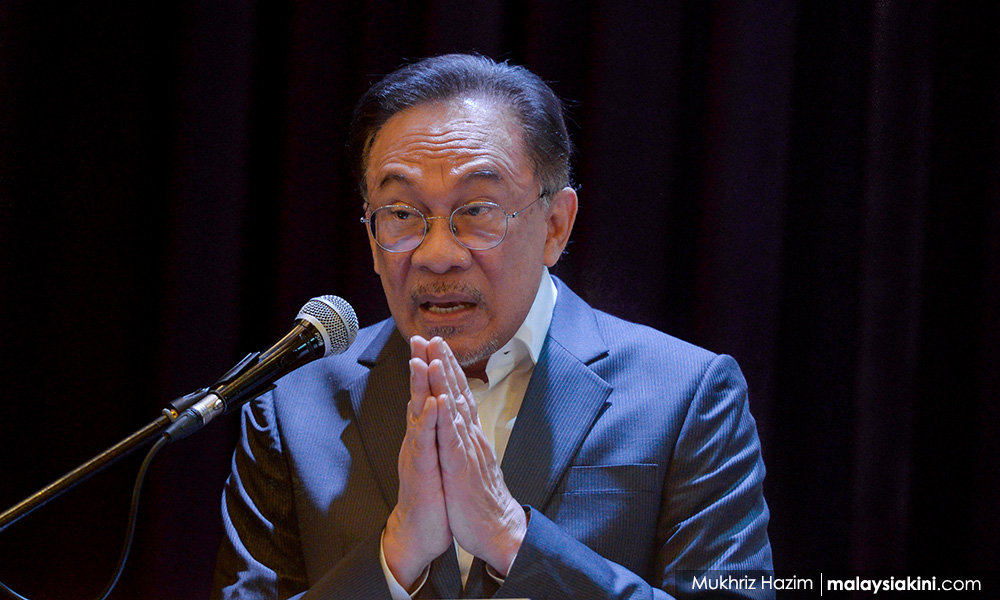 Anwar urges gov't to provide complete info to lessen panic