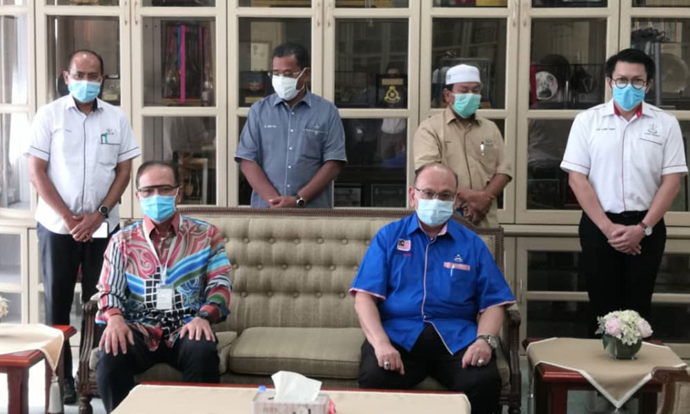 More Pahang lawmakers dock pay for Covid-19 fund
