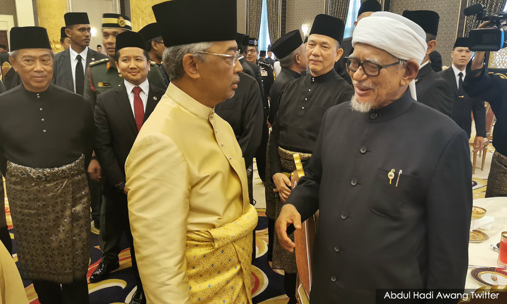 Hadi: Undi tak percaya PM bermakna tak percaya pada Agong