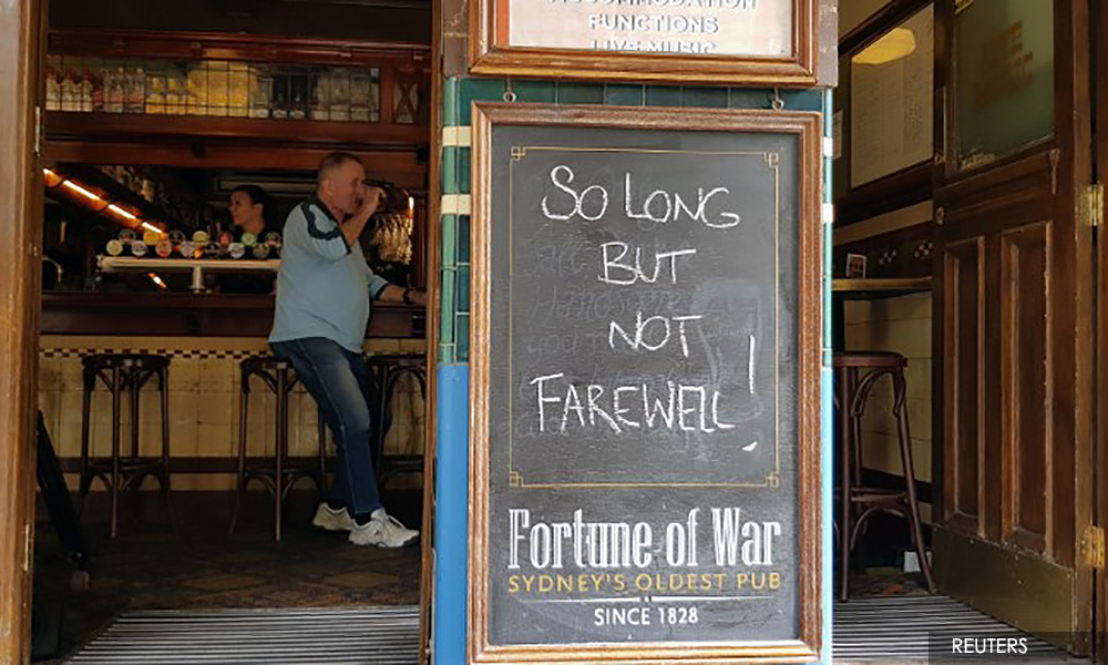 Australia calls last drinks as coronavirus hits hospitality business