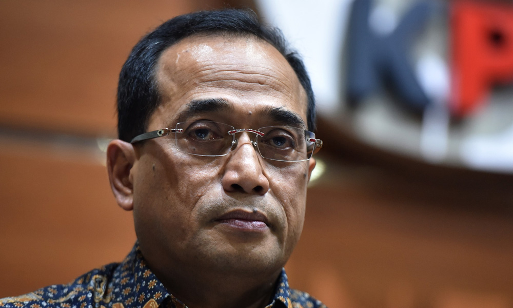 Menteri Indonesia positif Covid-19