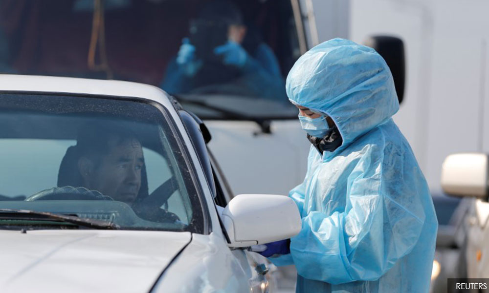 Masks should be prioritised for health workers - WHO