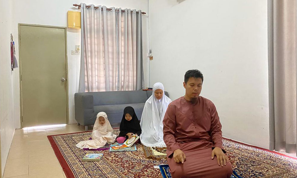 ‘Kita boleh lawan virus ini!’ - rakyat solat hajat bersama