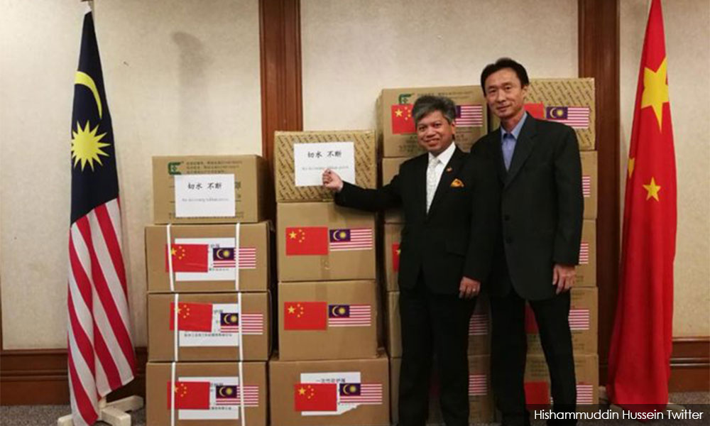 Covid-19: Malaysia receives medical device aid from China