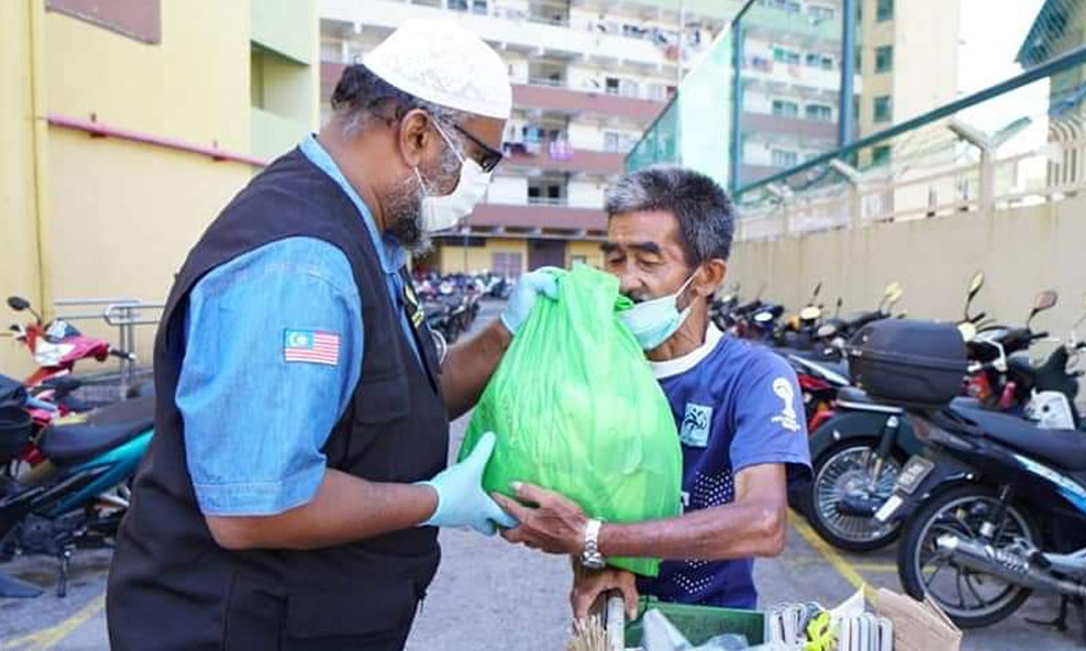 MCO - Islamic NGO reaches out to non-Muslim poor