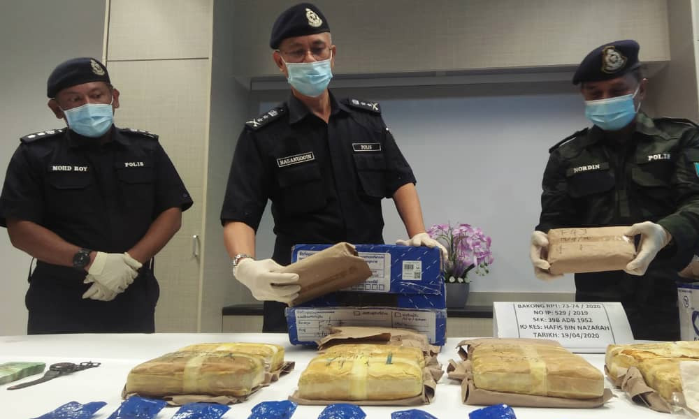 Kelantan cops foil man's first drug delivery, seize RM1.4m worth of 'pil kuda'