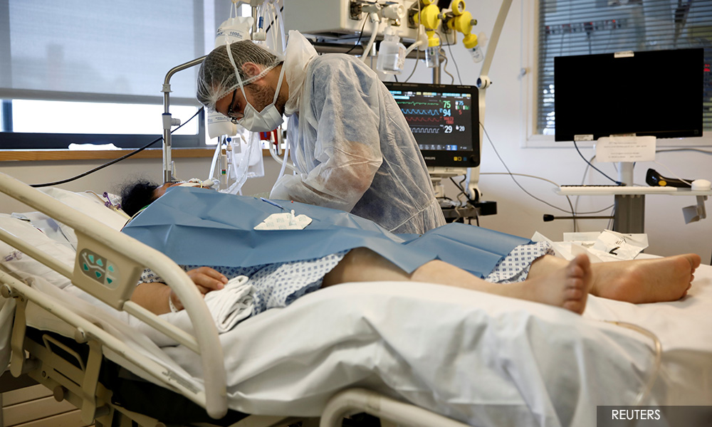 France is fourth country to pass 10,000 coronavirus deaths