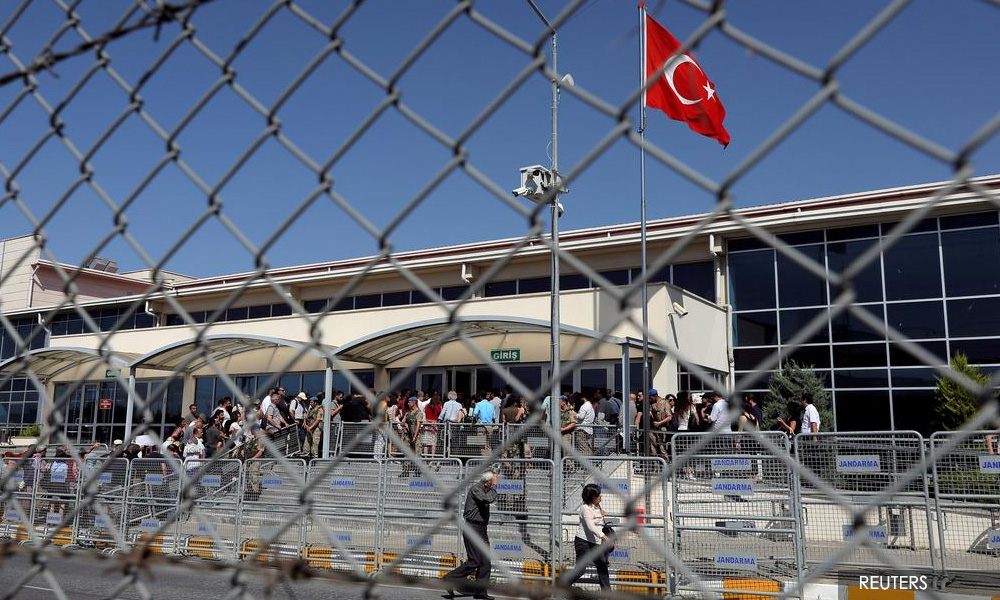 Covid-19: Turkish Parliament passes bill to release thousands from prison