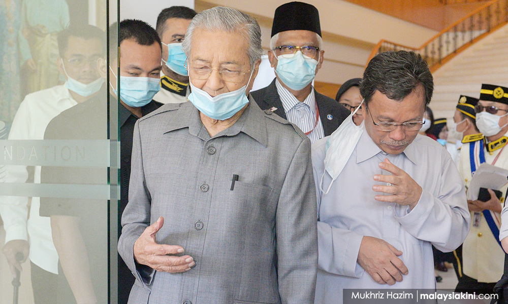 Najib dan kesilapan percaturan PH