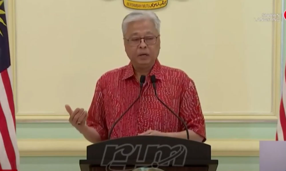 Upacara kahwin di kuil - Tindakan termasuk ke atas hadirin