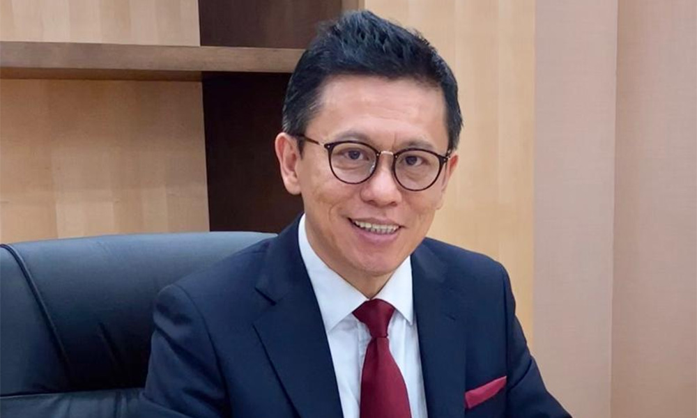 不应公开慕尤丁私下谈话,郑联科斥刘镇东无耻