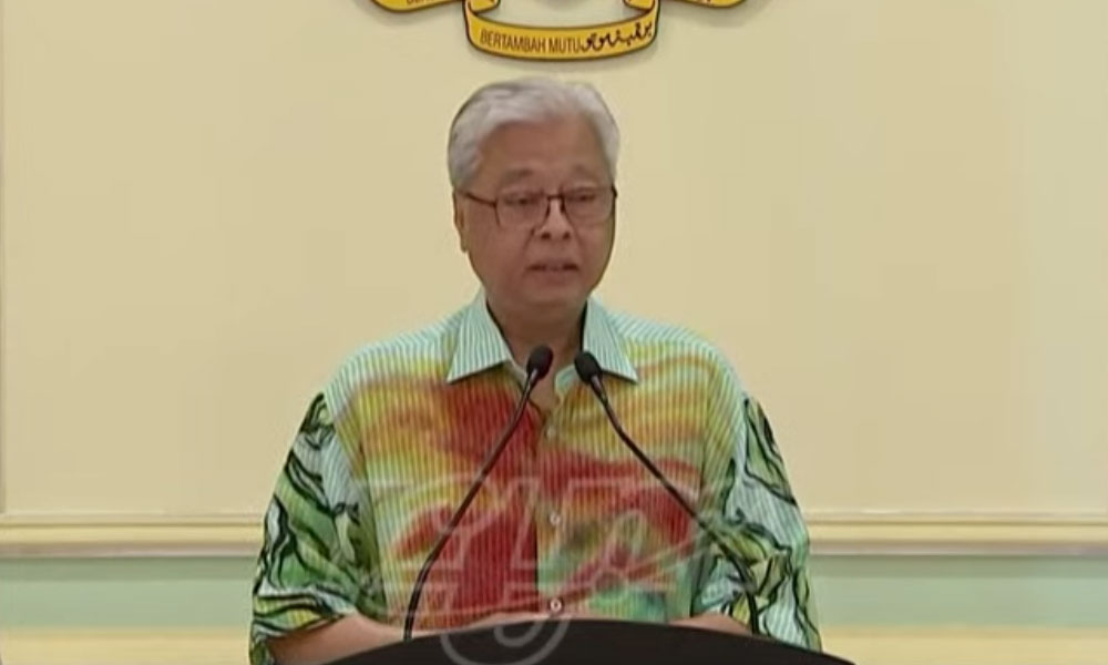 Minister: More than 500 cars in 'balik kampung' attempt turned back