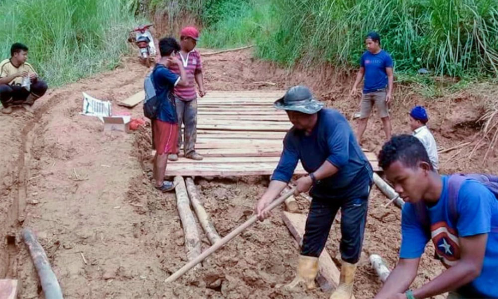 Orang Asli students endure rocky journey to school