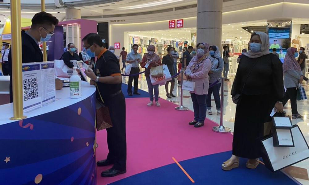 Shop at Suria KLCC and stand to win up to RM5,000 in shopping vouchers!