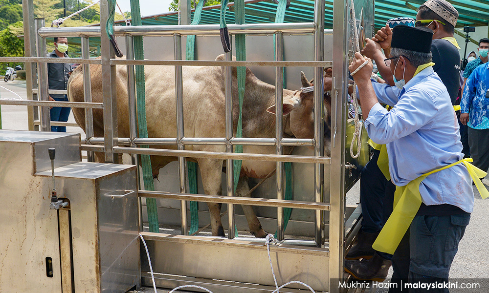 15 mosques to use mobile slaughter cages
