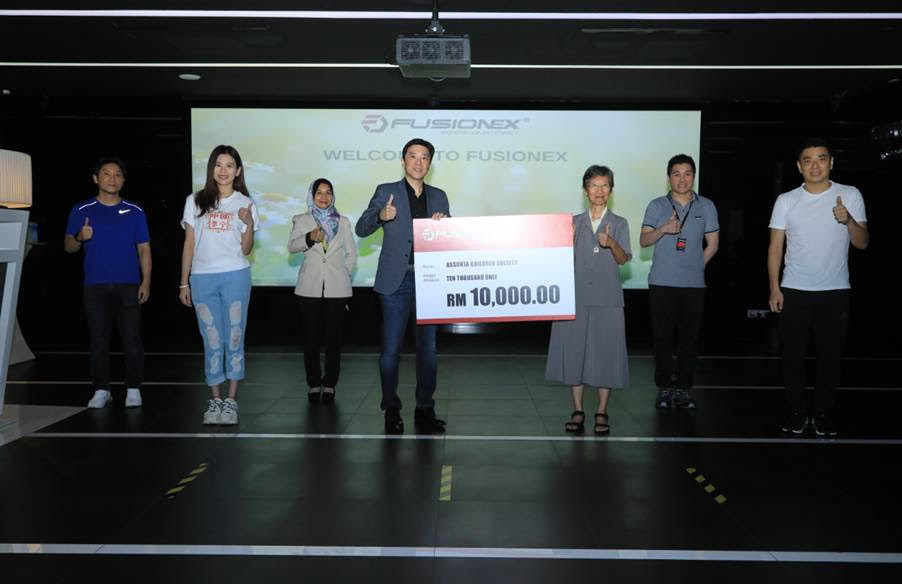 Fusionex donates RM10,000 to Assunta Children Society to help underprivileged youngsters