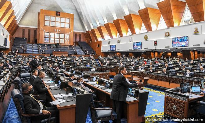 国会正安装透明板作隔离,所有议员可坐回原位