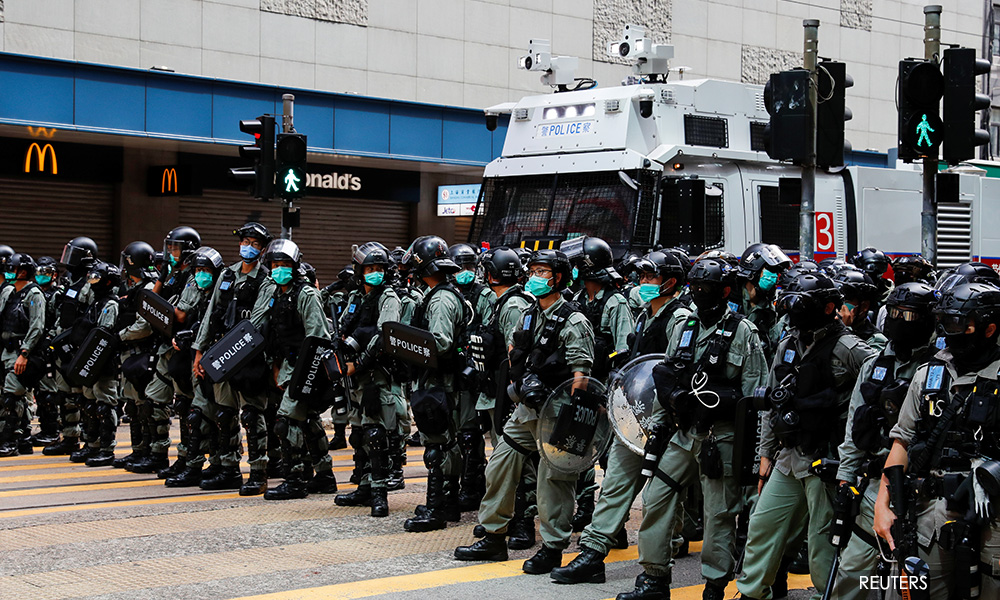 HK police arrest suspect at airport after officer assaulted in security law protests