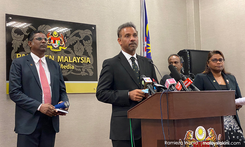 Ramkarpal reads out 'Muhyiddin' GLC enticement transcript in Dewan Rakyat