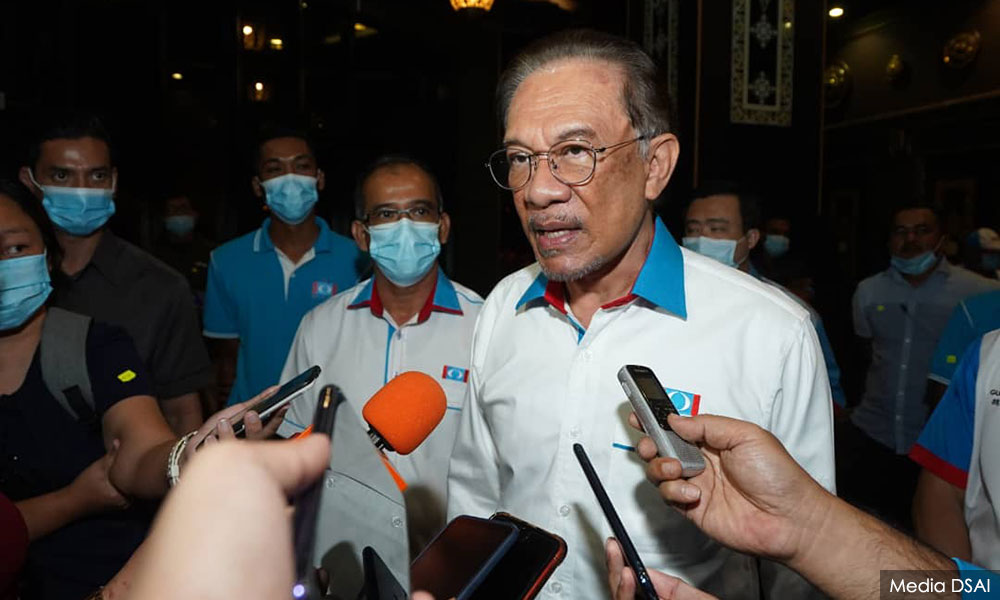 Anwar vows action against Sabah defectors, backs Shafie as CM