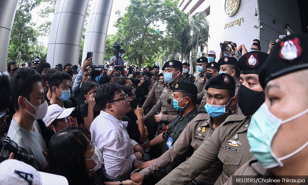 Thai protesters demand release of anti-government activists