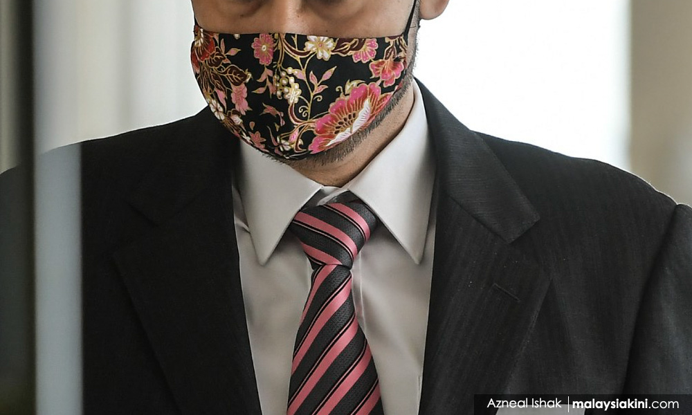 Pelitup muka batik, baru pop dan glamor