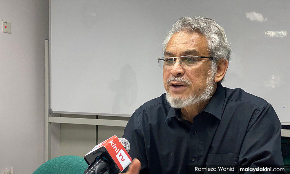 Khalid: Tak bertanggungjawab belanja ribuan ringgit jamu ahli parlimen