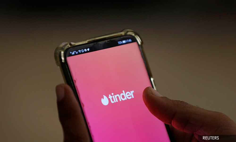 Pakistan blocks five dating apps, including Tinder and Grindr