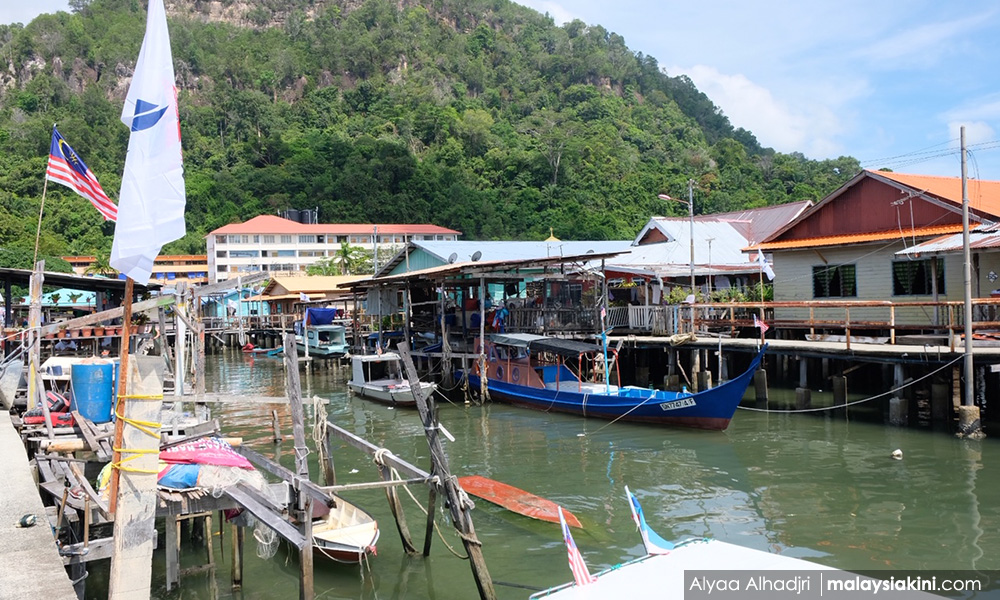 Just another slow Sunday in Kampung Sim-Sim