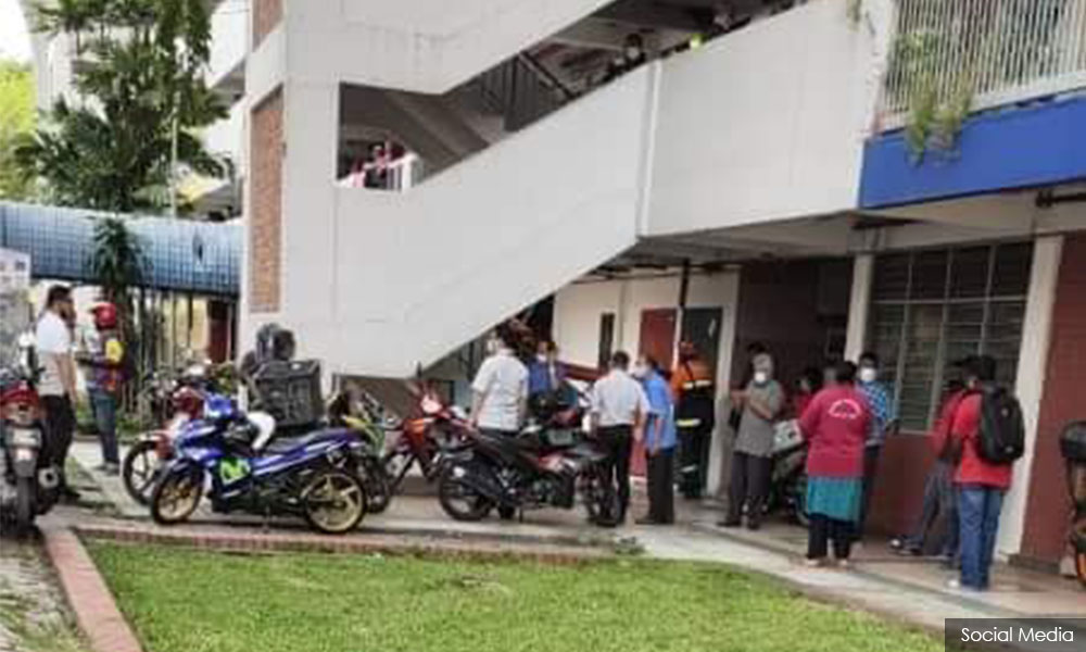 Dead body found on lift car in Cheras