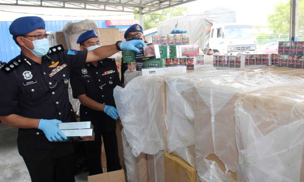 Rokok seludup bernilai lebih RM2.9 juta dirampas