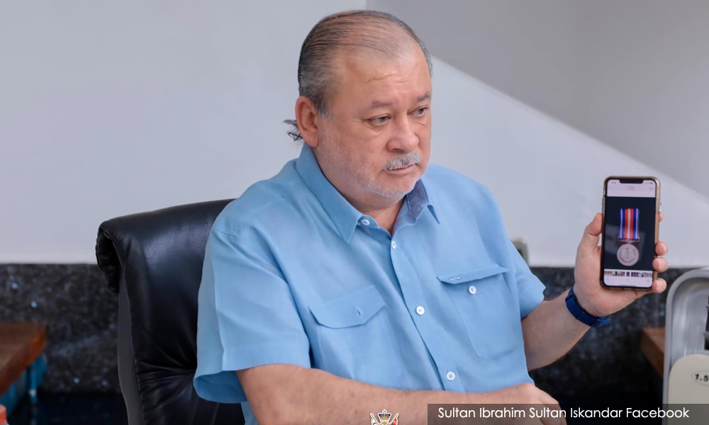 Johor sultan consents to award medals to Covid-19 frontliners